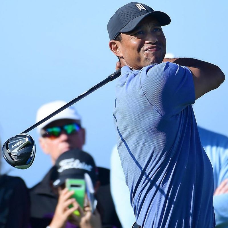 Tiger Woods Chon Driver Taylormade Sim 2020 Trong Mua Giai Farmers Insurance Open 2020.